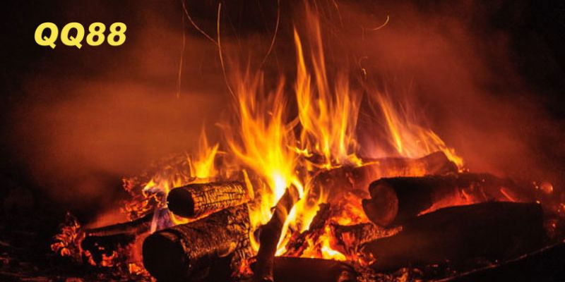 Lửa cháy tràn lan báo hiệu các nỗi buồn sắp tan biến